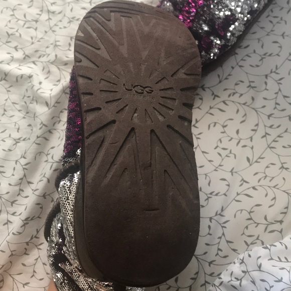 Reversible UGG boots - Picture 3 of 6